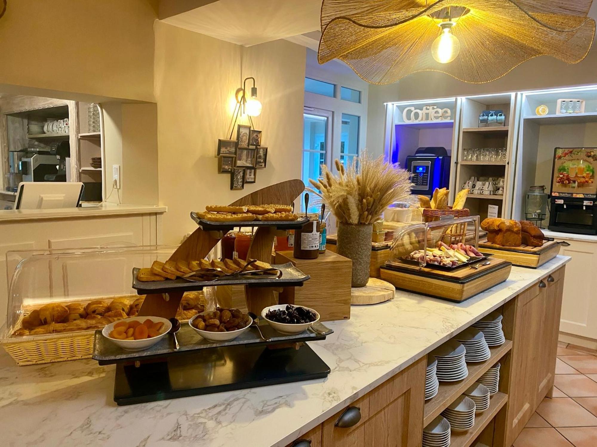 Logis Hotels - Hotel Restaurant Domaine Les Falaises Martel Ngoại thất bức ảnh